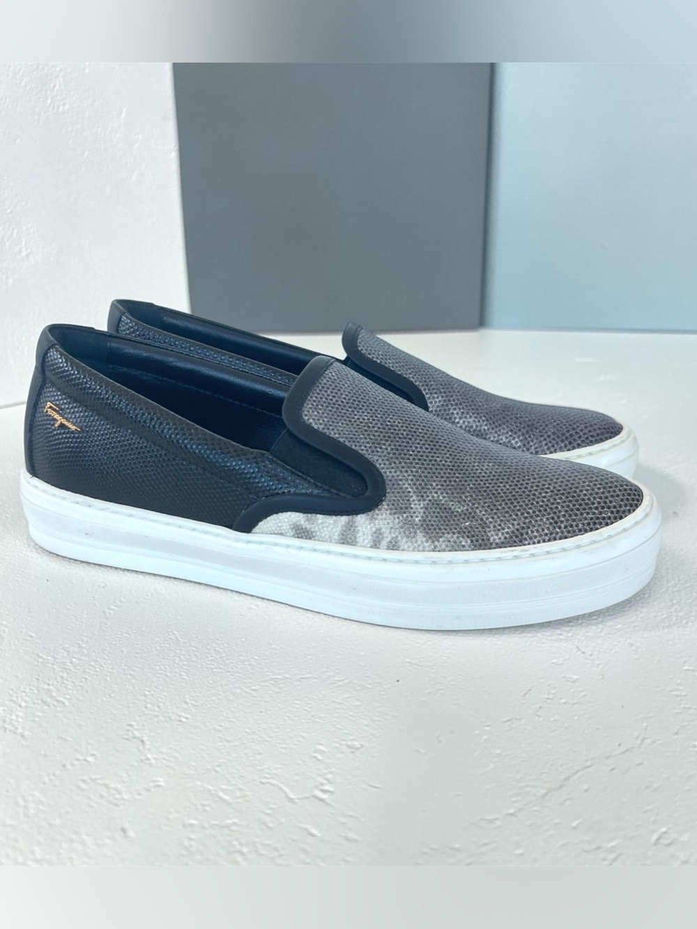 SALVATORE FERRAGAMO Pacau Snake Print Leather Slip On Sneaker Loafers Sz 7.5 M
